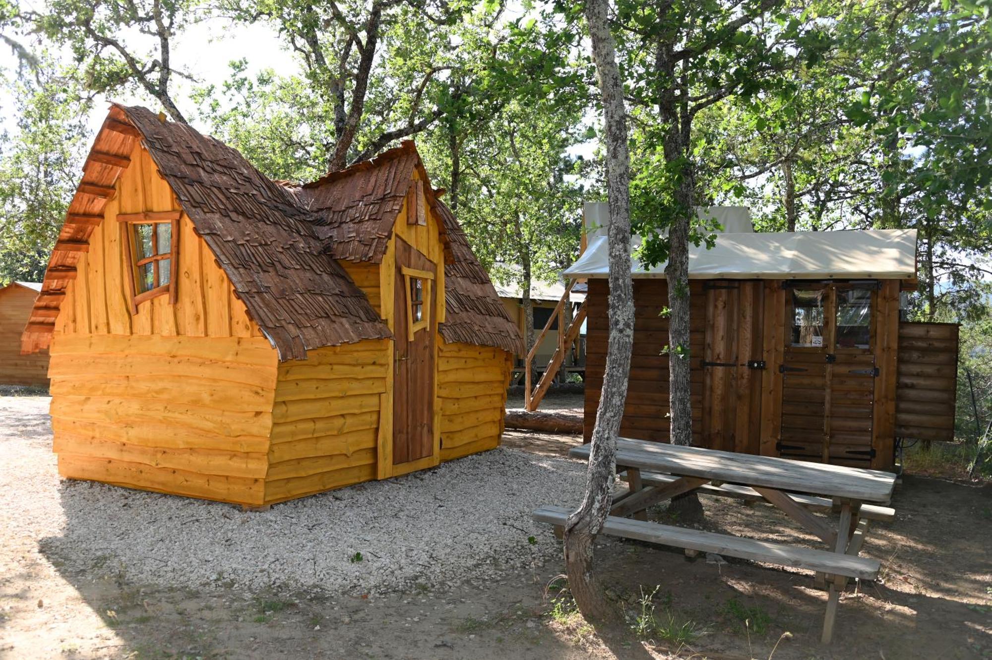 Camping Le Colorado Rustrel Exteriör bild